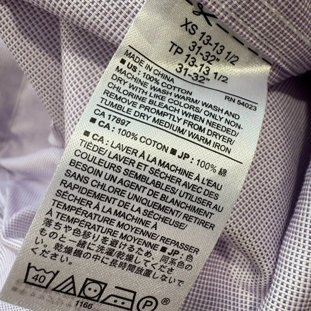 Banana Republic Men’s Classic Fit Button Down Shirt Light Purple Size XS